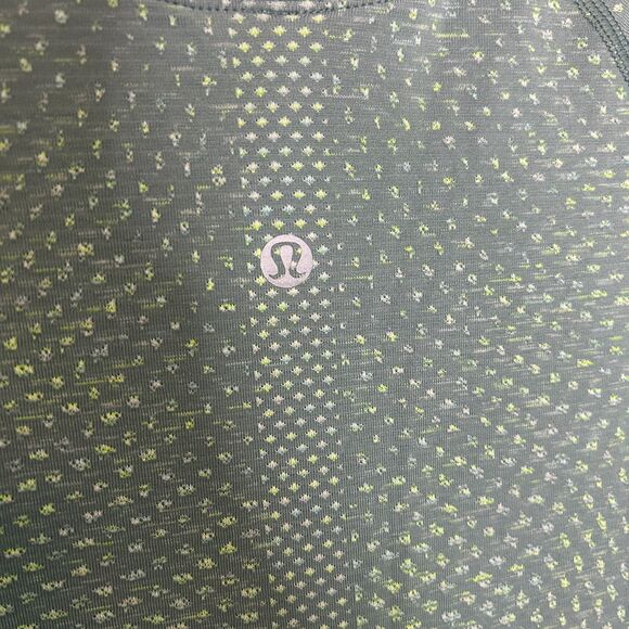 Lululemon Swiftly Tech Short Sleeve 2.0 Sz 14 - Picture 5 of 6